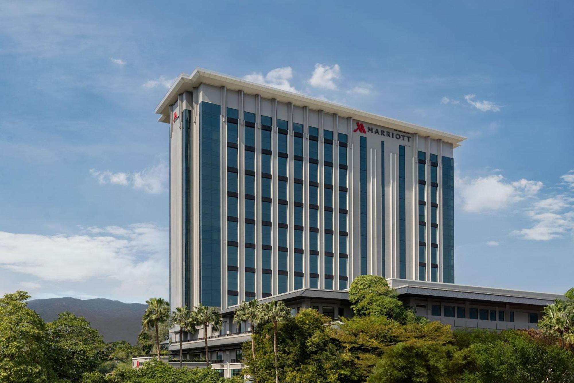 Marriott מלון 5*